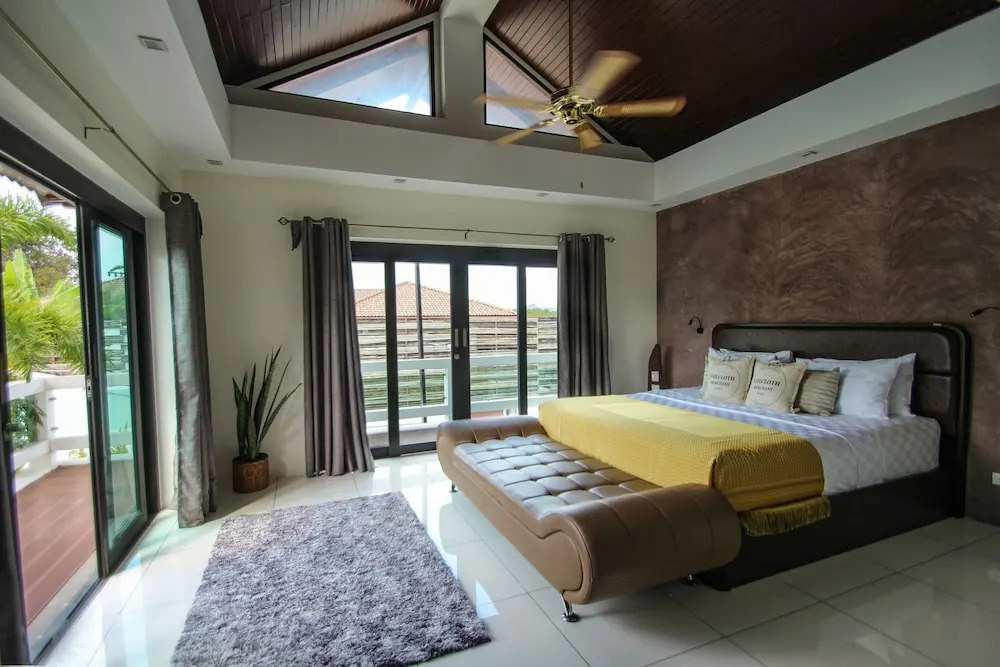 Resona Pool Villa