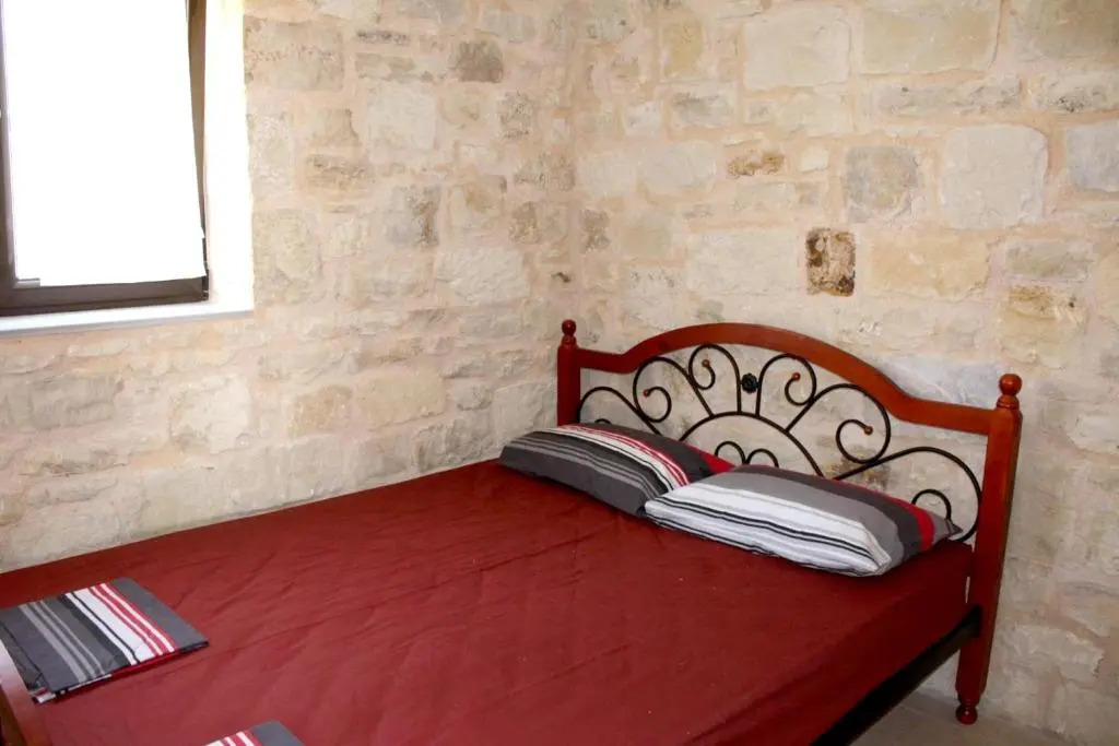 2 bedrooms house at Chersonissos 500 m away from the beach with furnished terrace and wifi