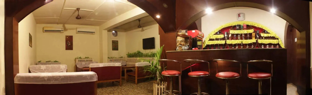 Hotel Parisutham