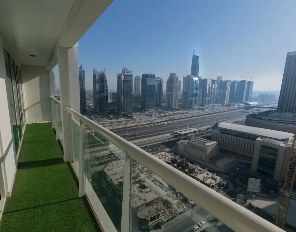 Marina Crown Tower