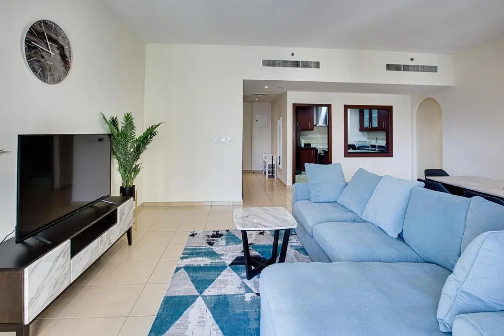 Apricus Holiday Homes -JBR Rimal 2BD in front of The Beach