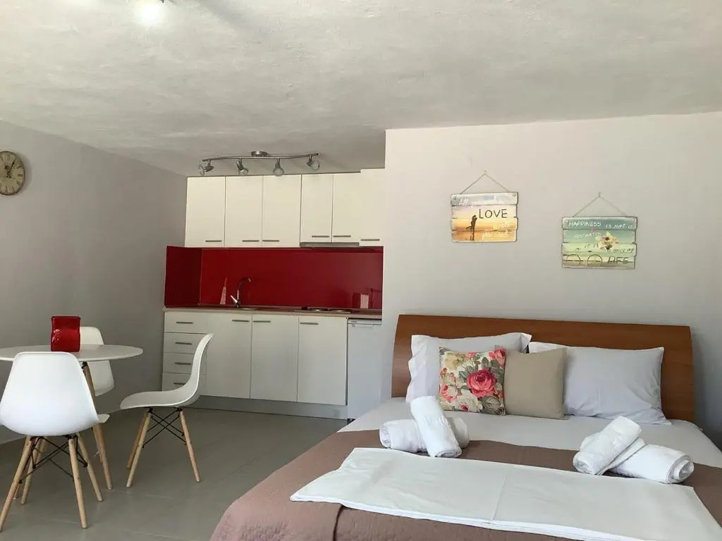 Sunny Studio Iraklitsa