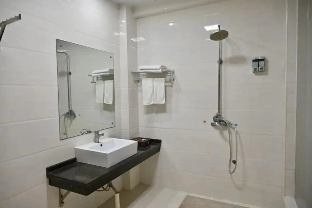 Lidu Business Hotel