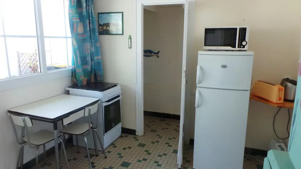 House with 2 Bedrooms in Soulac-Sur-Mer, with Enclosed Garden - 200 M From the Beach