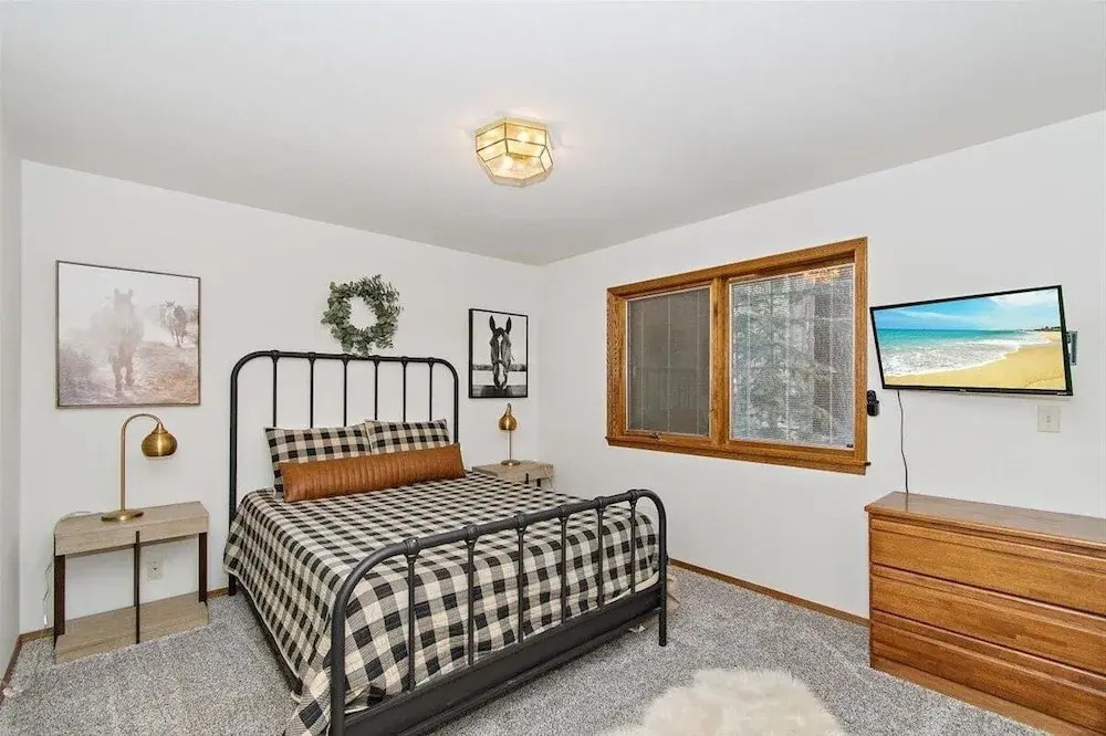 Summit Lodge 2 7 Bedroom Home by RedAwning