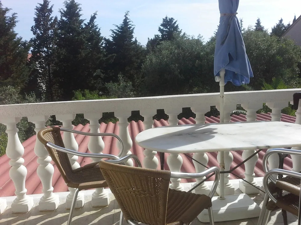 Hot beat of sea in area apartments - Adults Only