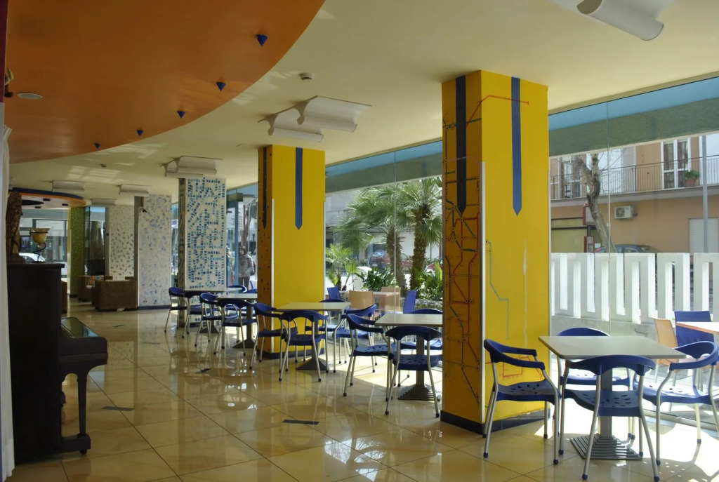 Hotel Senior