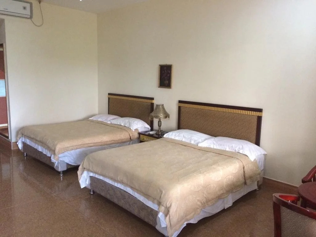 Yim Saan Hotel & Restaurant
