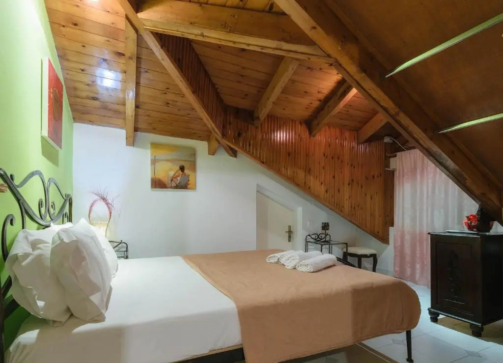 Sofia - Yiota Studios & Apartments