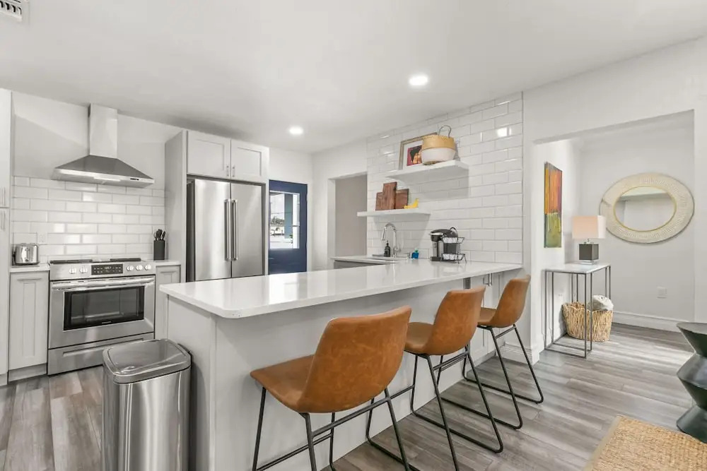 NEW Soho Sanctuary - Gorgeous Apartment Steps to S Howard Ave With Fenced Yard