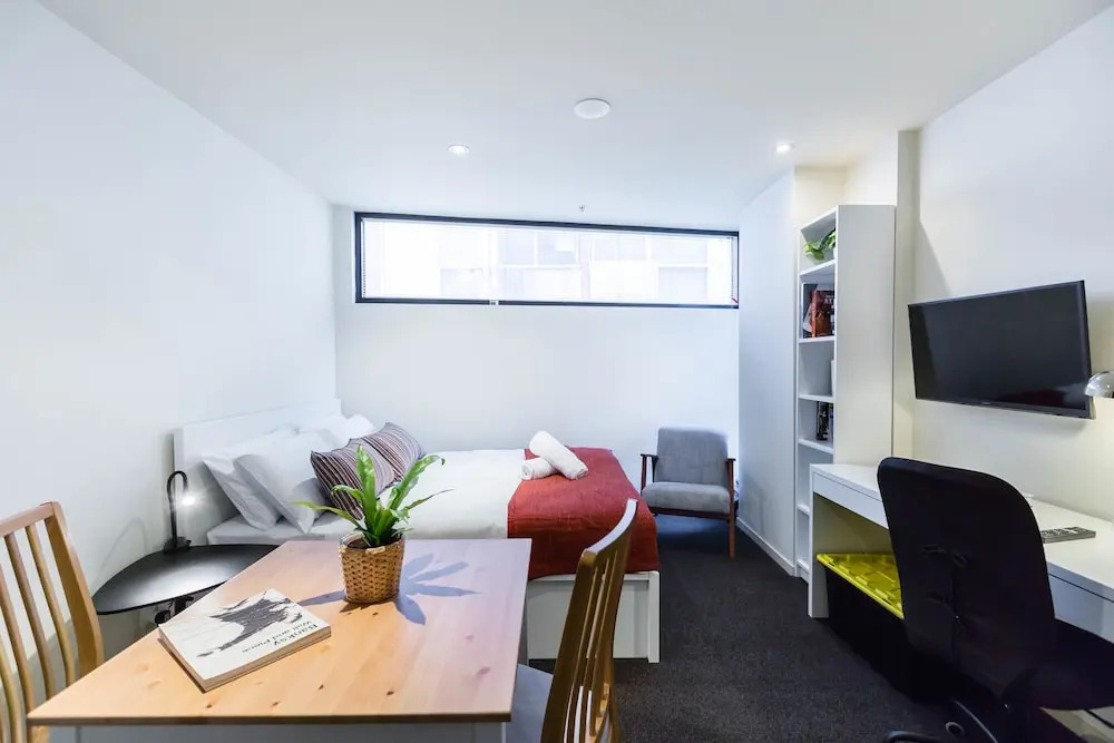 EMILY, Carlton Studio Apartment