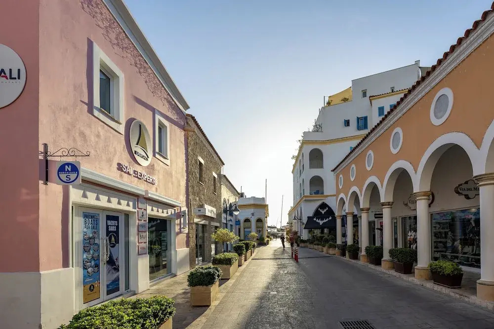 74 Prokymea- Steps From the Sea, Downtown, Balcony