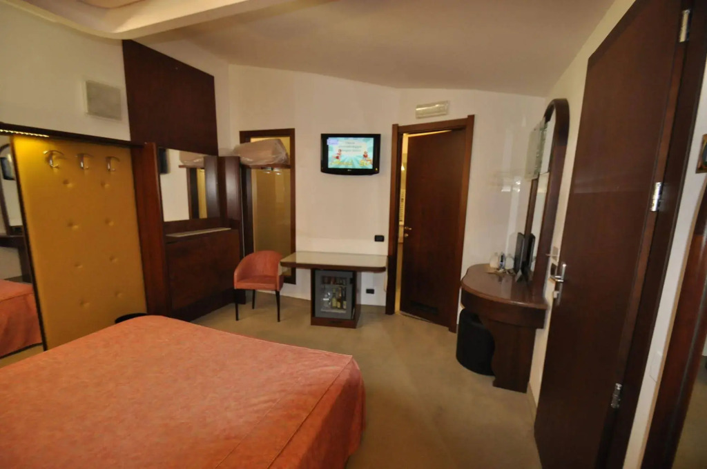 Hotel Motel 2
