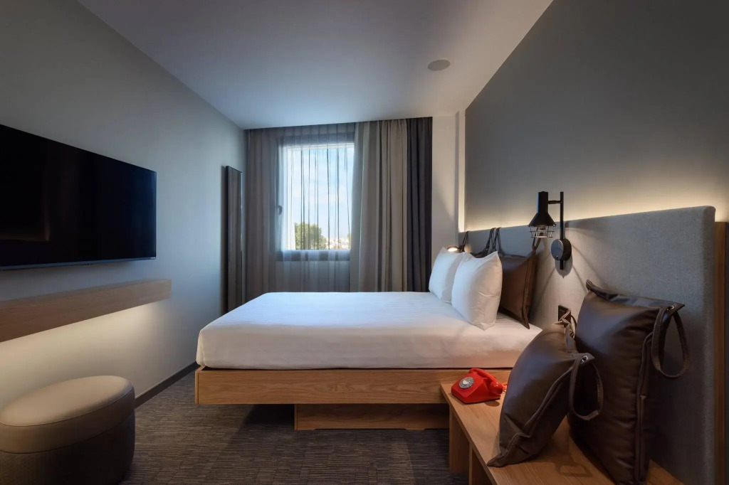 Moxy Lisbon City