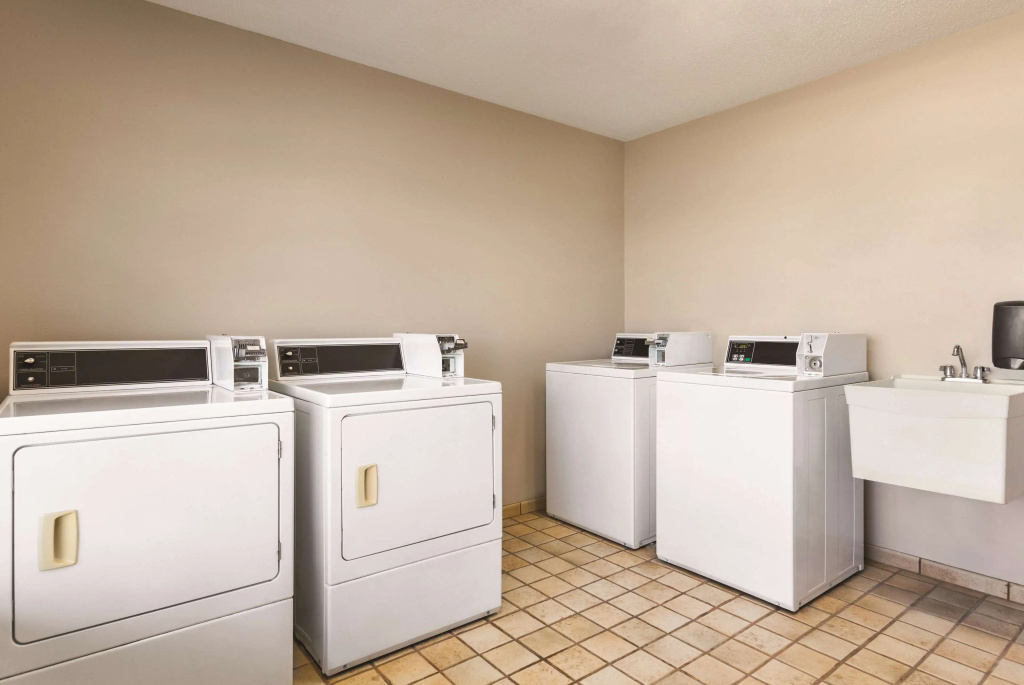 Отель Country Inn & Suites by Radisson, Springfield, OH