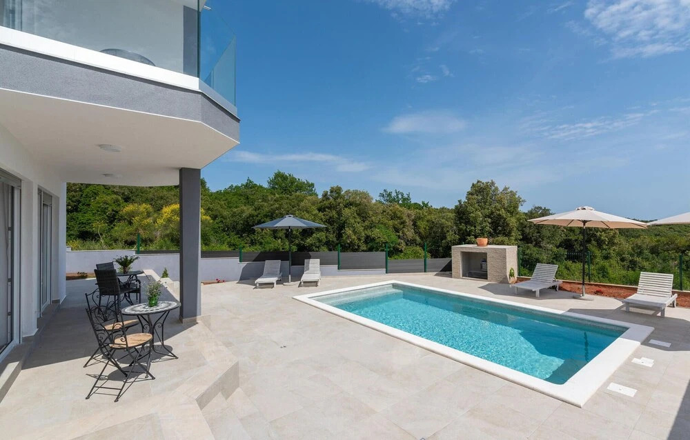 Nice Home in Pavicini With Outdoor Swimming Pool, Wifi and 4 Bedrooms