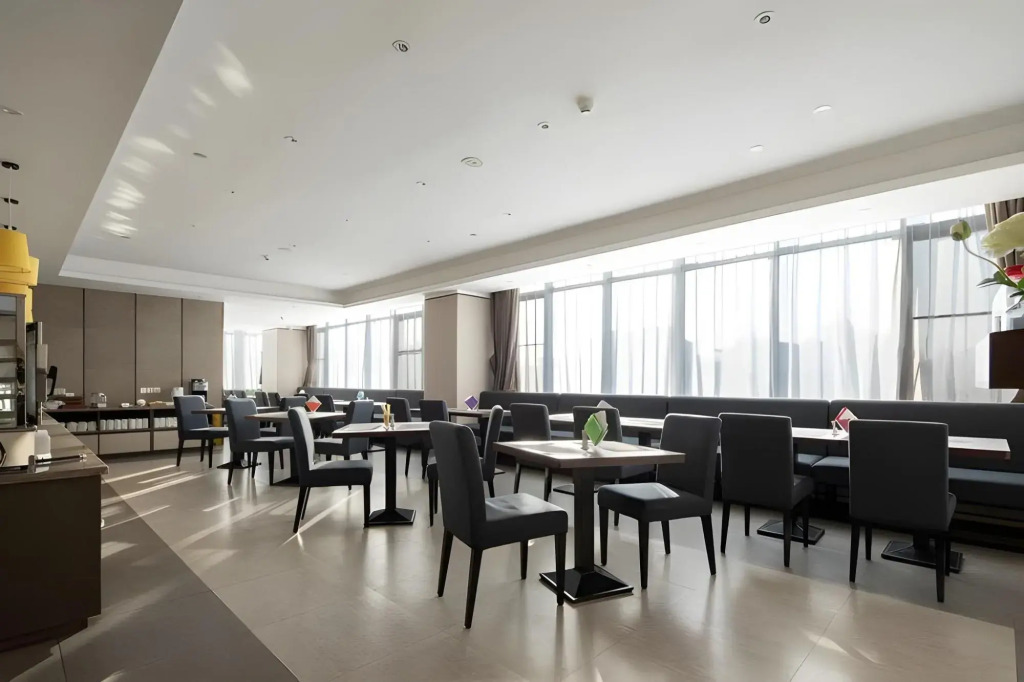 Homeinn Plus Hotel (Guilin Railway Station Xiangbishan Park)