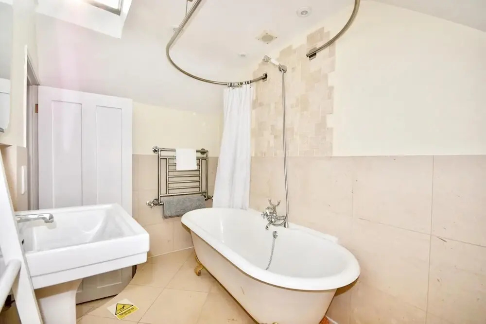 Vernon House Sleeps 8 in Old Cowes