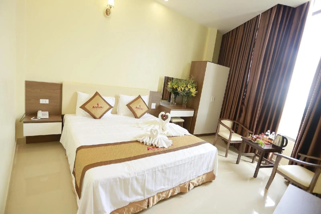 Anova 2 Hotel