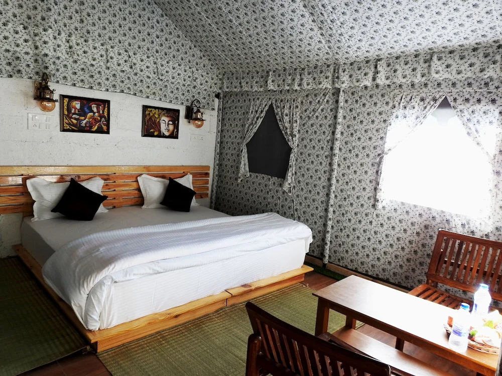 Camp Dharamshala - Luxury with peace