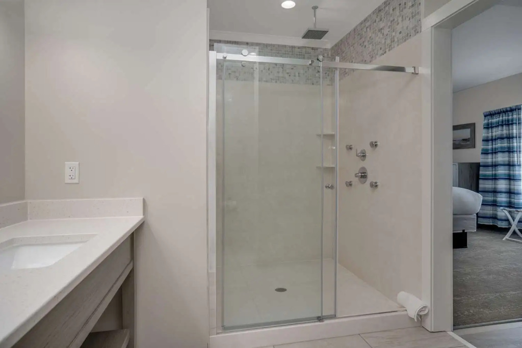 Lighthouse Suites - Best Western Signature Collection