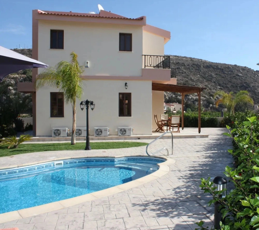 Luxury Villa Rental, Two Bedroom Villa with private pool and garden