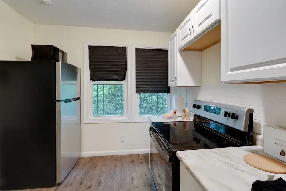Cozy Apt Near Uc, Hospital And Zoo! Amazing Location! 1 Bedroom Apts by Redawning