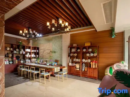 Shengfu Banna Style Hotel