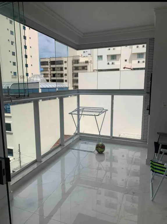 Apartamento NOVO, 1 quadra do mar