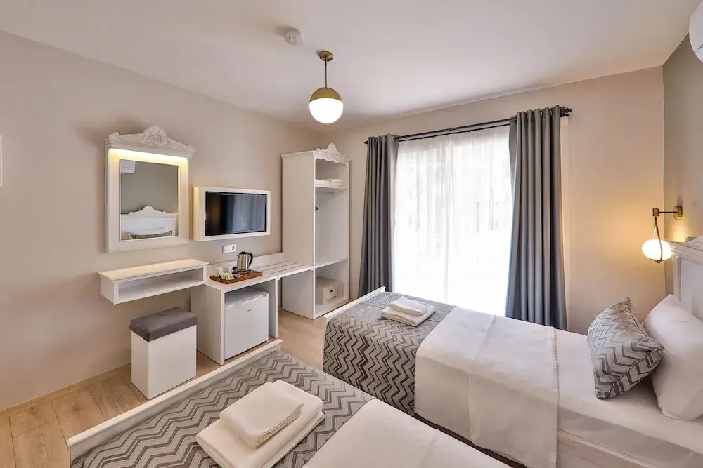 Lora Kaş Hotel