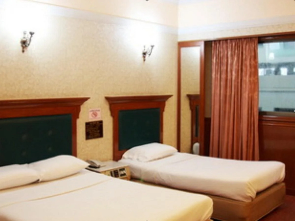 Pradipat Hotel