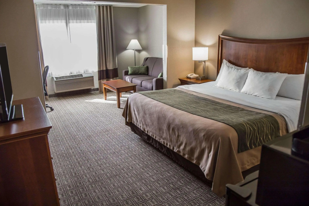 Quality Inn & Suites Bradford