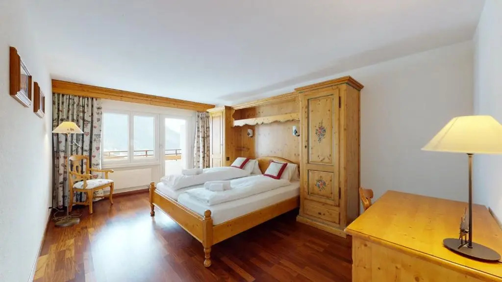 Gonenstein Residence in Leukerbad, entire apartment/studio with balcony