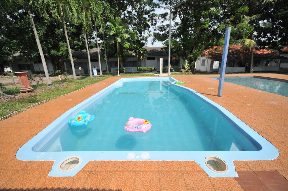 Green Town Hotels and Resorts