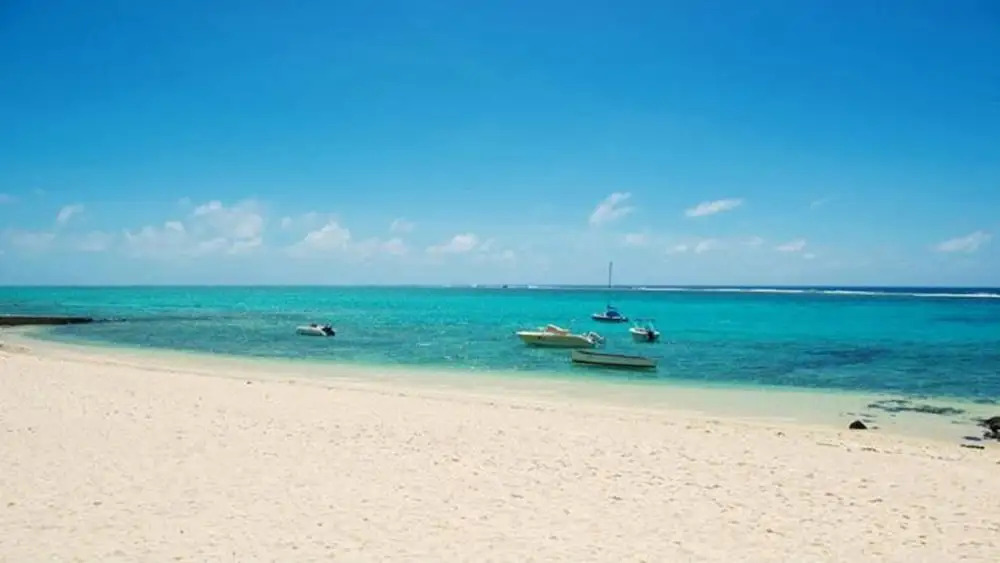 Coral Bay by Dream Escapes