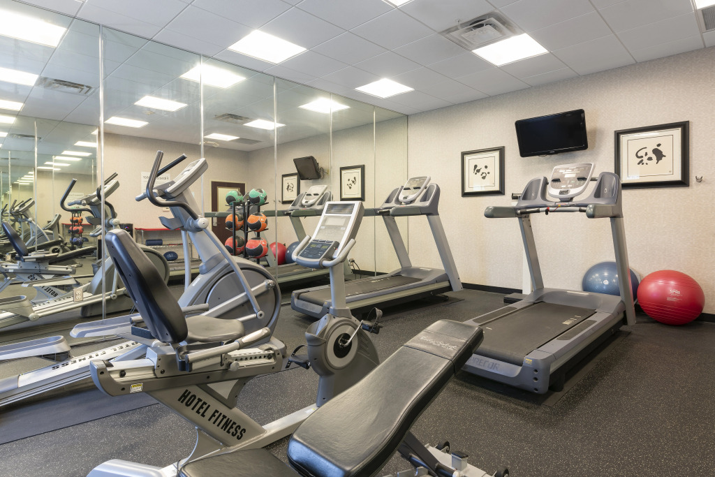Holiday Inn Express Hotel & Suites New Philadelphia by IHG
