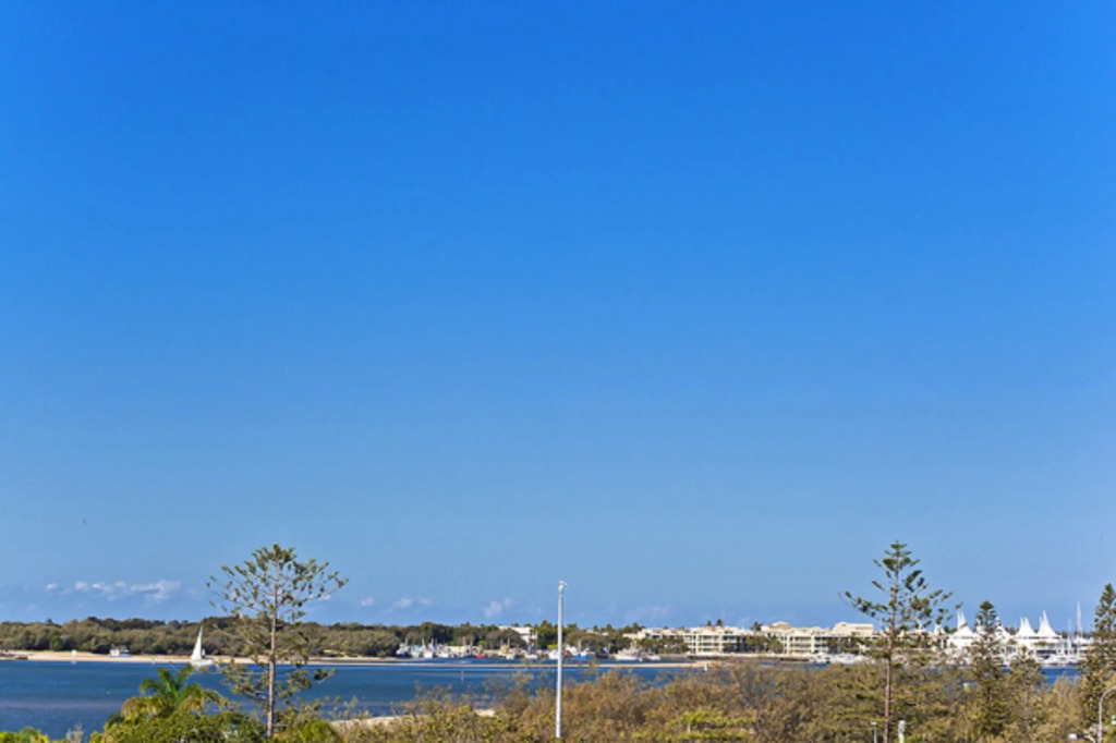 Aqualine Apartments
