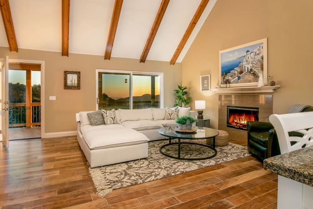 New Listing! Rainbow Heights W/ Hot Tub 4 Bedroom Home