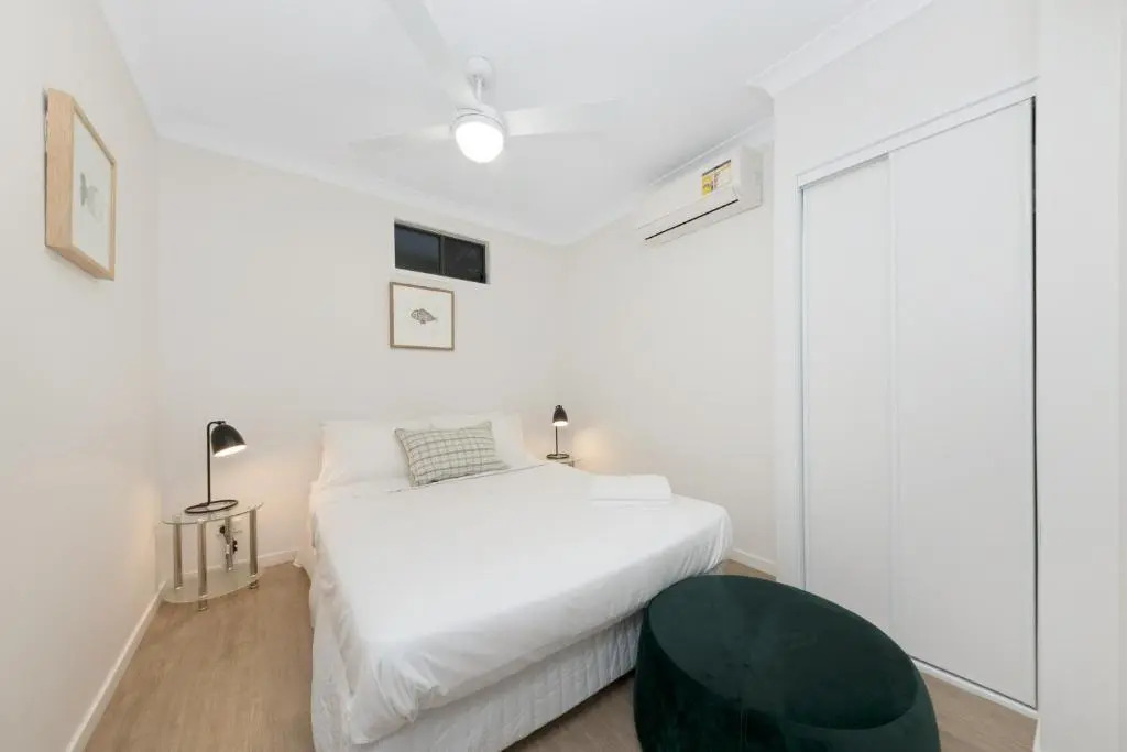The Strand - 2BR Unit with Wifi and Beach
