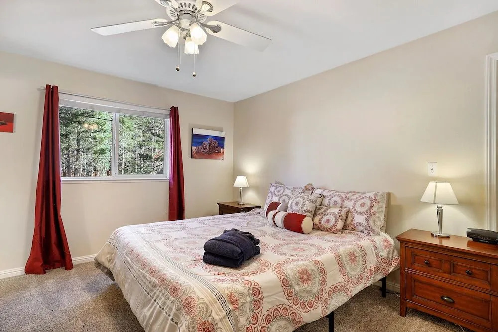 Tahoe Frost - Air Conditioned 4 Bedroom Tahoe Home