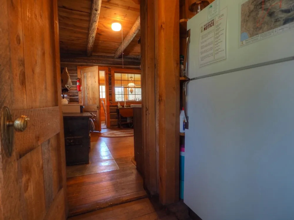 Maccracken Stead -- Ev #3259 2 Bedroom Cabin by RedAwning