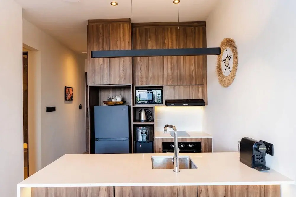 Avanya Luxury Apartments by Pertama Stay
