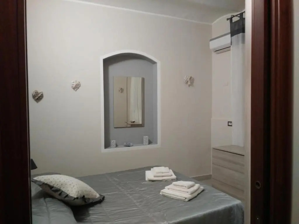 Via Roma 12