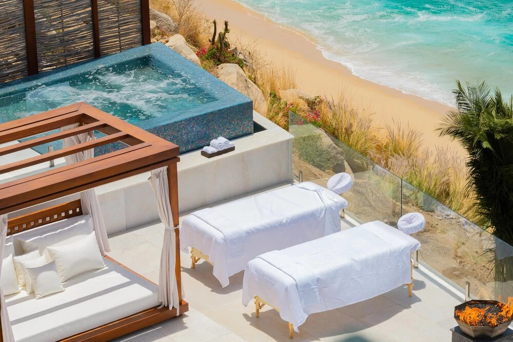 Spectacular Modern Luxury and Exceptional Amenities at Mantea Casa Cabo in Pedregal