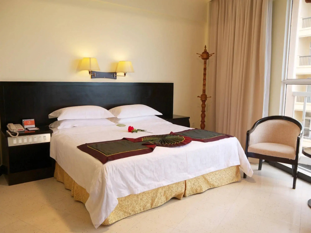 Sanya Jingwei Hotel