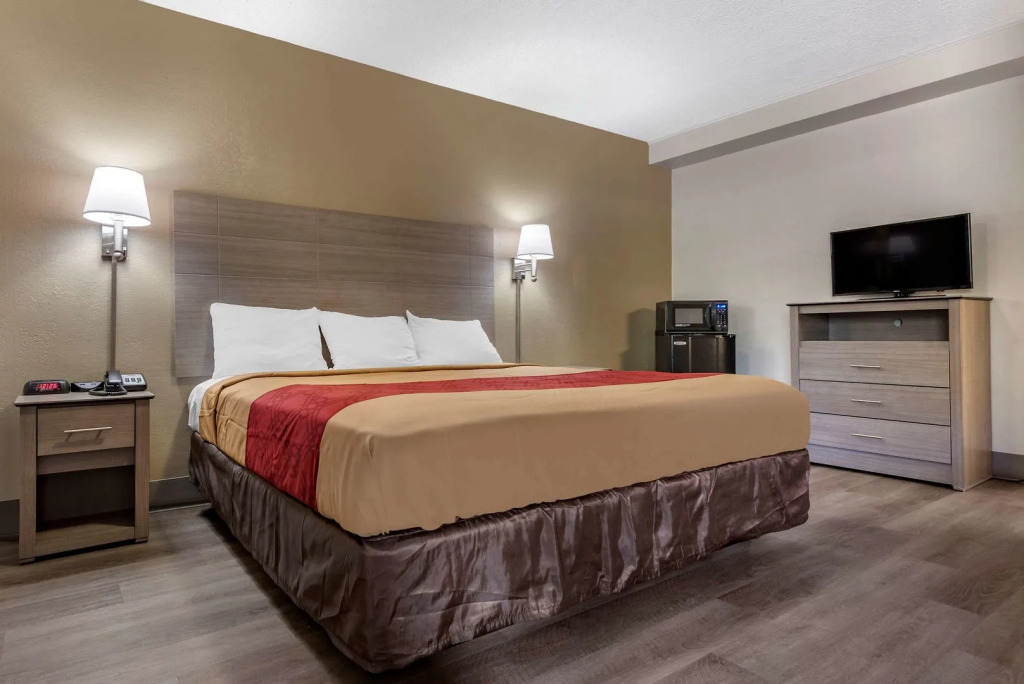 Econo Lodge Dewitt