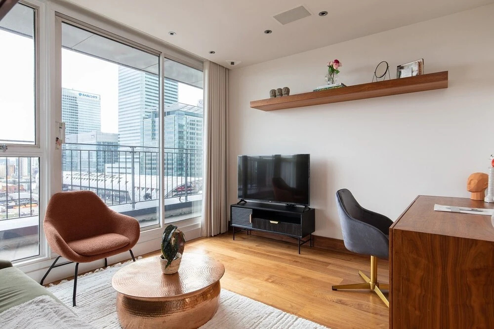 The Canary Wharf Secret - Glamorous 2bdr Flat w Terrace and Parking