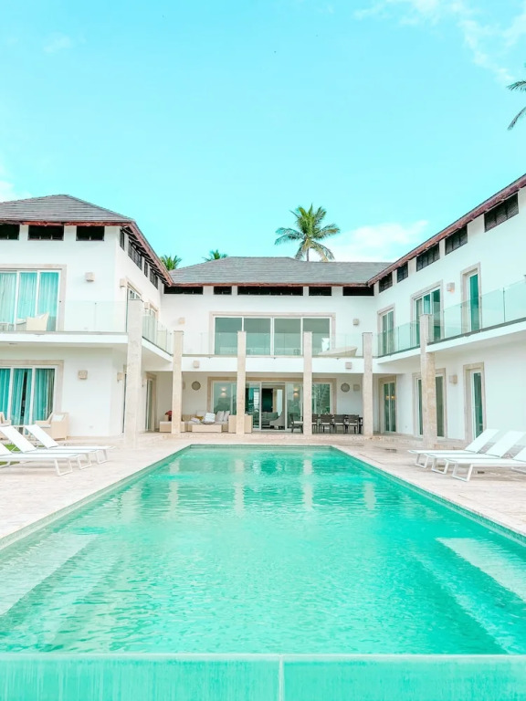 Peninsula Esmeralda Luxury Hotel & Villas