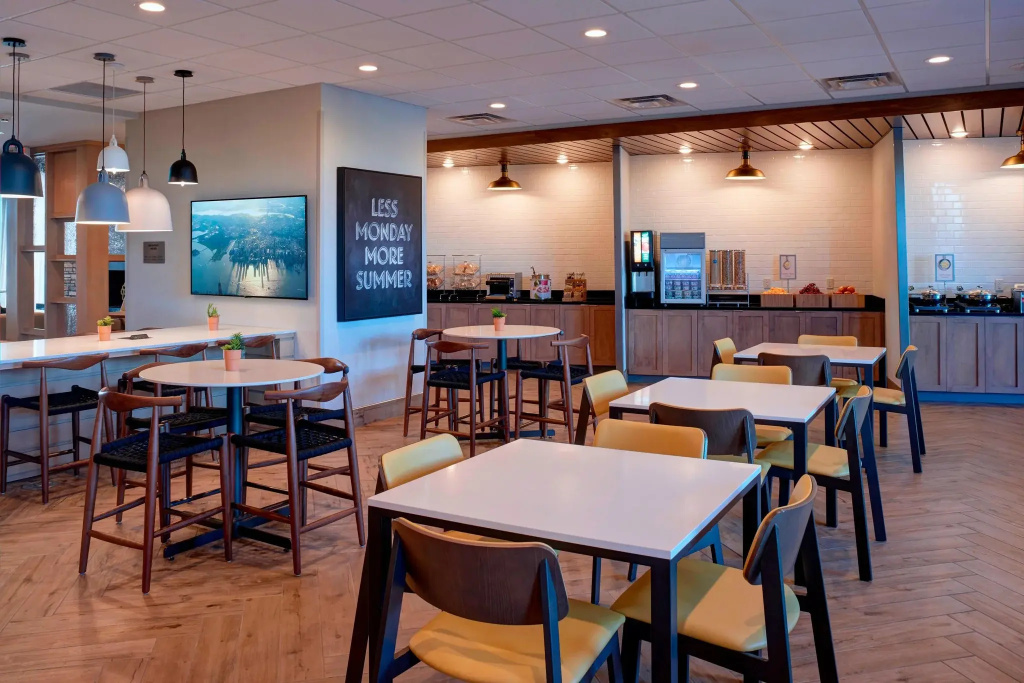 Fairfield Inn & Suites by Marriott Columbus, IN