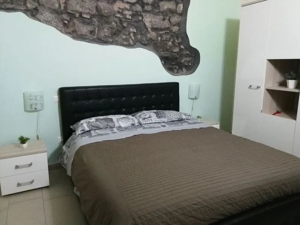 Dante Rooms